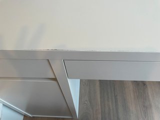 Escritorio IKEA MICKE blanco, 105x50cm