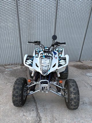 Suzuki LT-Z400 Quad Blanco y Azul