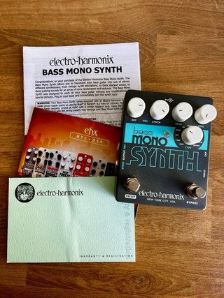 Electro-Harmonix Bass Mono Synth Pedal
