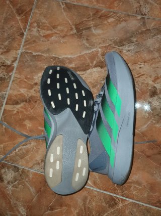 Adidas Evo SL Woven - Nuevas (30km).