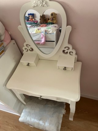 Tocador infantil blanco con espejo