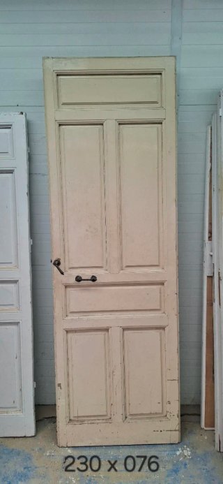 Puerta antigua de madera