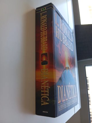 Libro de lectura DIANETICA
