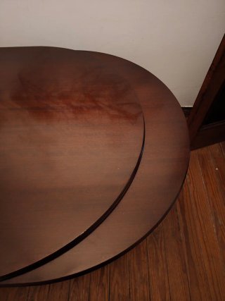 mesa de comedor ovalada clásica