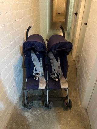 Carrito Gemelar Maclaren Azul y Gris