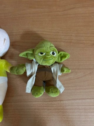 Peluche Bebé Amarillo y Yoda Star Wars