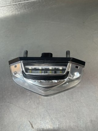 Faro trasero  BMW F900R 2025