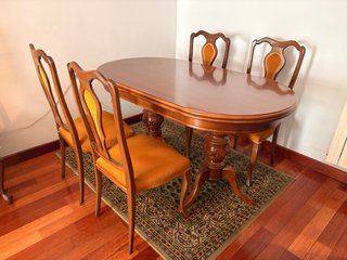 Mesa comedor extensible y 4 sillas