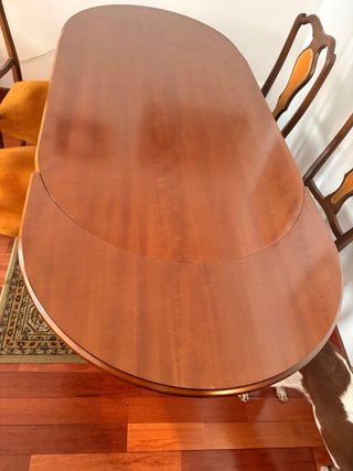 Mesa comedor extensible y 4 sillas