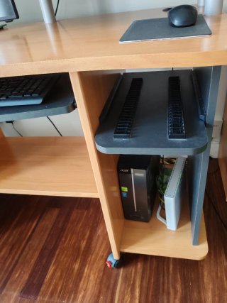 Mesa escritorio con ruedas