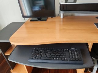 Mesa escritorio con ruedas