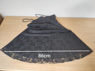Vestido negro de encaje