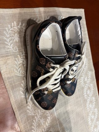 Zapatillas Guess Mujer Talla 39 Marrón/Negro