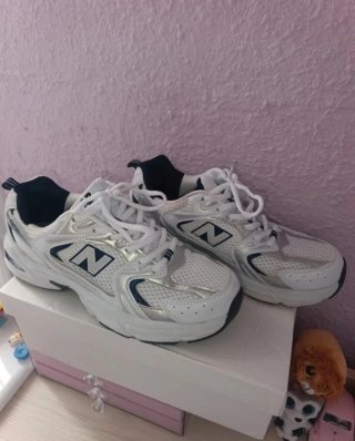 Zapatillas New Balance 530 blancas y azules