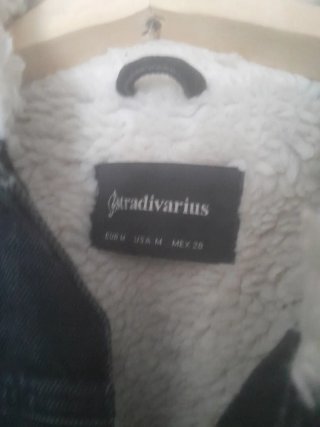 Cazadora Stradivarius Negra con Borrego Talla M