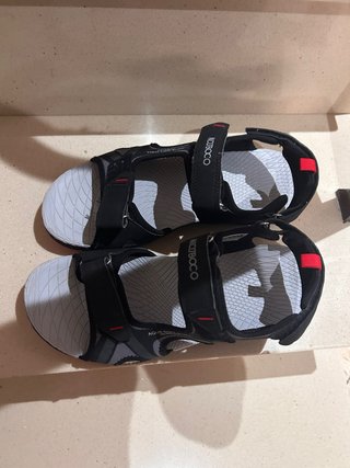 Sandalias deportivas con velcro