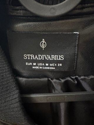 Chaqueta Bomber Efecto Piel Stradivarius