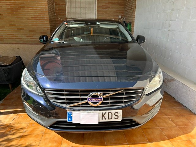 Volvo S60 T4 Kinetic automático de 190 CV - foto 1
