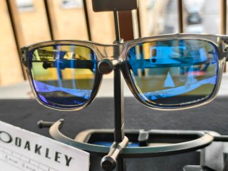 Oakley Holbrook Gafas de Sol transparente oscuro