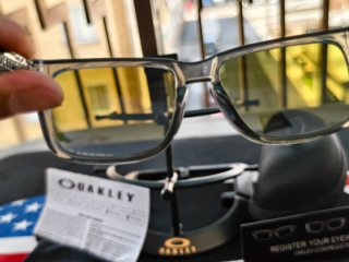 Oakley Holbrook Gafas de Sol transparente oscuro