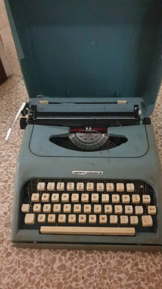 Máquina de escribir Underwood Sundstrand 15