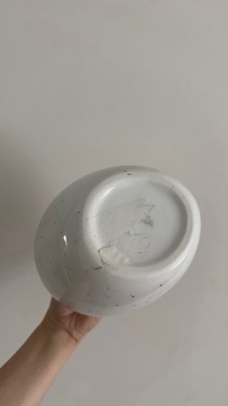 Jarrón moderno de cerámica blanco