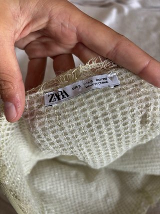 Top lentejuelas Zara color crema  Talla S