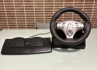 Volante y pedales USB para PC