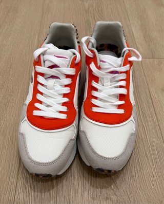 Zapatillas deportivas Lola Casademunt