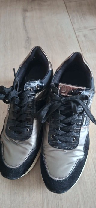 Zapatillas deportivas mujer negras y plateadas