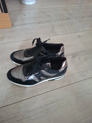 Zapatillas deportivas mujer negras y plateadas