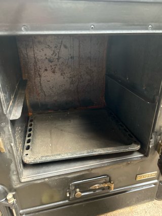 Cocina de Hierro Hergóm Negra y Dorada
