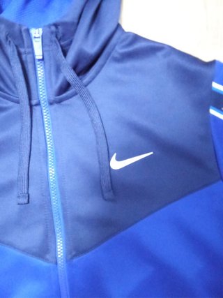 Sudadera Nike con capucha azul y negra