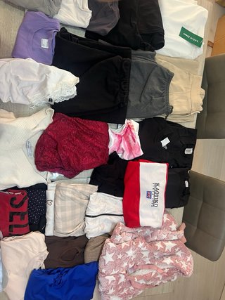 Lote 20 kg ropa mujer XS/S– Bershka, Guess, Shein