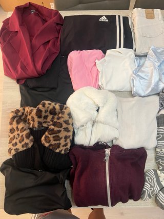 Lote 20 kg ropa mujer XS/S– Bershka, Guess, Shein