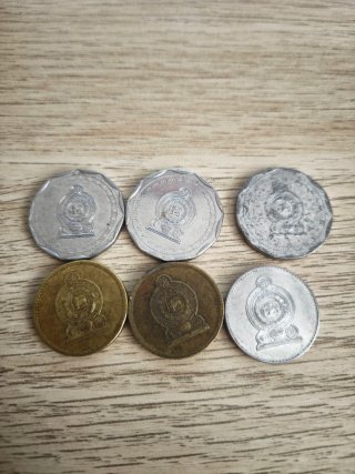 Lote 6 monedas Sri Lanka 5 y 10 Rupias