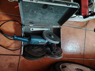 Radial Bosch GWS 20-230 H