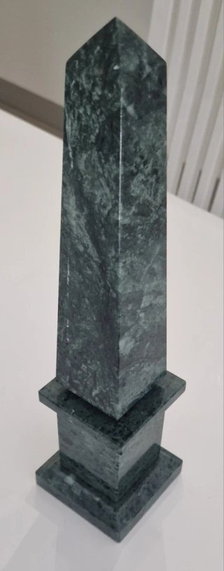 Colonna in marmo verde