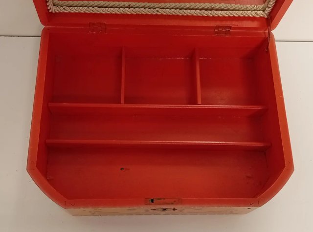 CAJA MADERA ANTIGUA DECORADA CON GATITOS Y ESPEJO