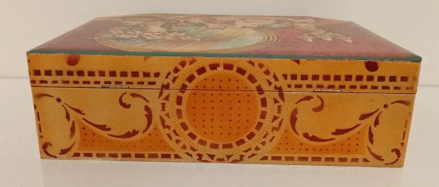 CAJA MADERA ANTIGUA DECORADA CON GATITOS Y ESPEJO