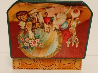 CAJA MADERA ANTIGUA DECORADA CON GATITOS Y ESPEJO