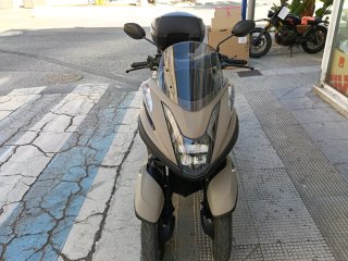 Yamaha Tricity 226 Beige/Negro