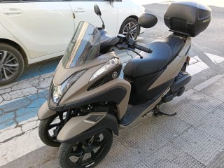 Yamaha Tricity 226 Beige/Negro