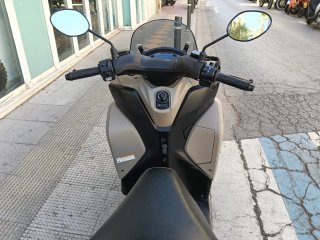 Yamaha Tricity 226 Beige/Negro