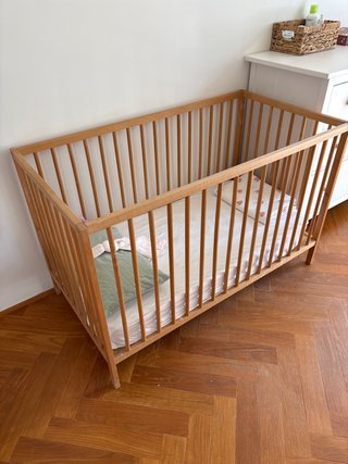 Cuna de madera IKEA