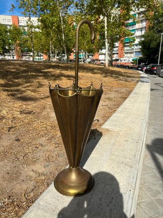 Paragüero antiguo dorado metal