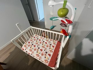 Minicuna y colchón de la marca ecus (mimo peti)