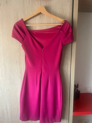 Vestido Zara ajustado fucsia