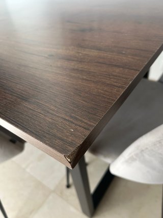 Mesa de comedor color roble