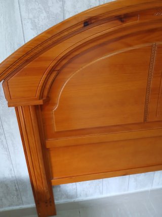 Cabecero de madera para cama de matrimonio